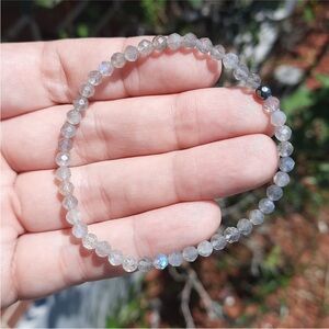 Elegant Gray Beaded Bracelet